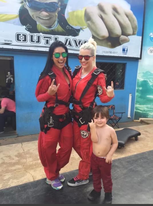 AcessoDjehdian's tweet photo. Amanda Djehdian e Clara Aguilar : http://t.co/Ay0A85pkr2
#ClaManda http://t.co/6Tu5p7qbgj