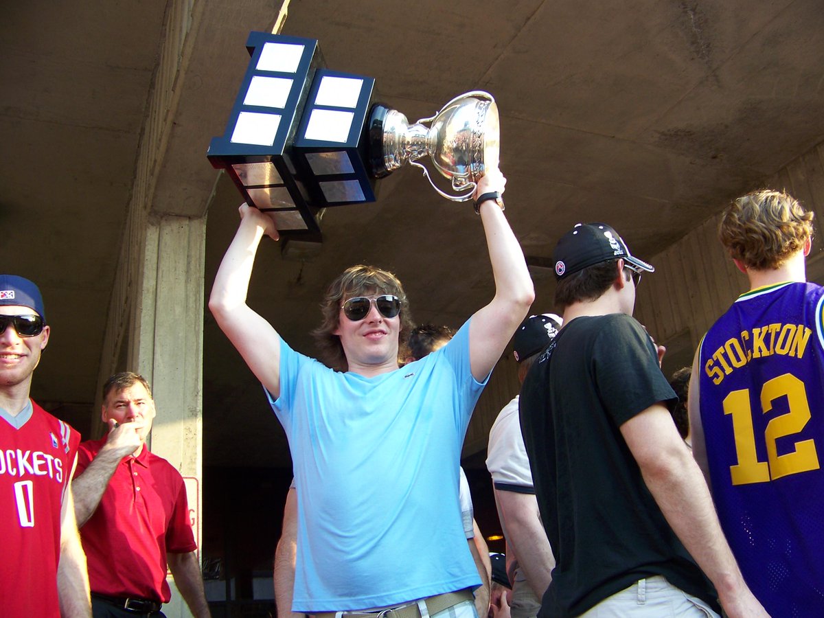 PPPSHOW's tweet photo. Thank you, thank you, thank you! @LockeItDown84 @cbass2632 @RyanKeller84 @MHoffy68 #BSens 4 years ago! @BSens_Hockey http://t.co/B3VAGBsJuX