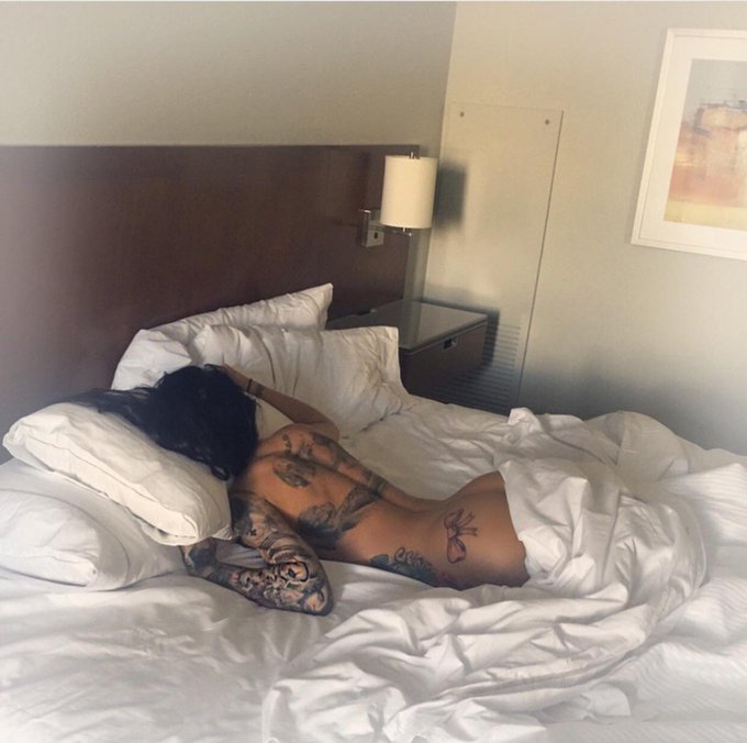 Don't wake me up I'm comfy .... http://t.co/3zBm7snK4M