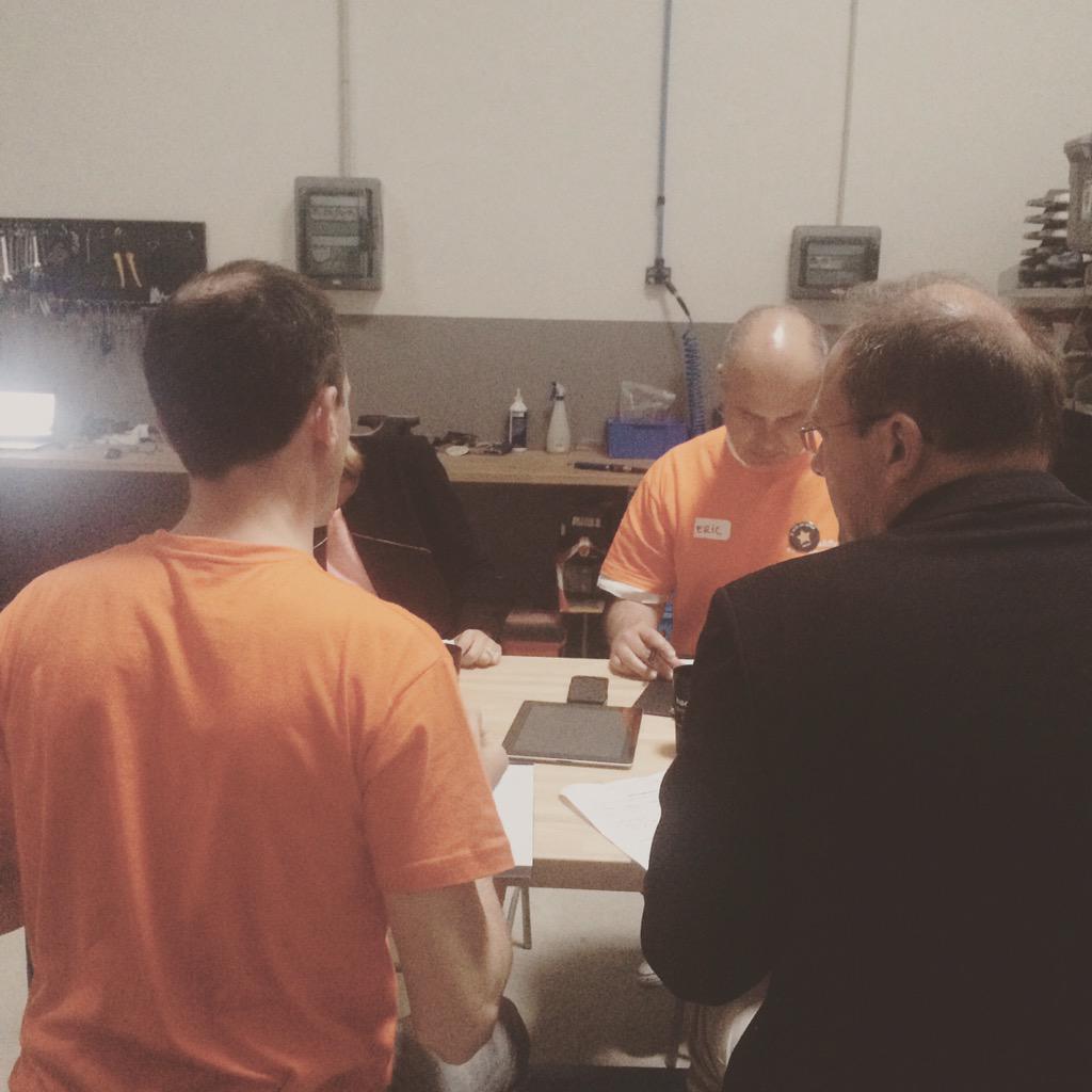 BeMyAppFR's tweet image. Les jurés délibèrent, le suspens est à son comble ! #hackandfly #paris