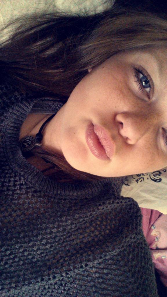Kuss. 
 ❤🔒💭