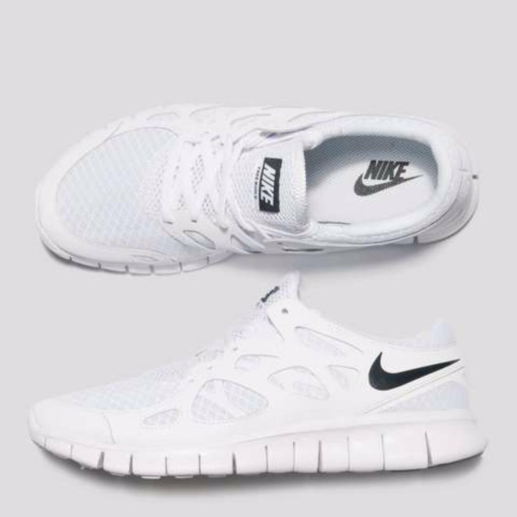 SNEAKER_VIP's tweet image. Nike free run 2 available on @sneaker_vip #Sneakervip email for size and price BTrainers@hotmail.com
