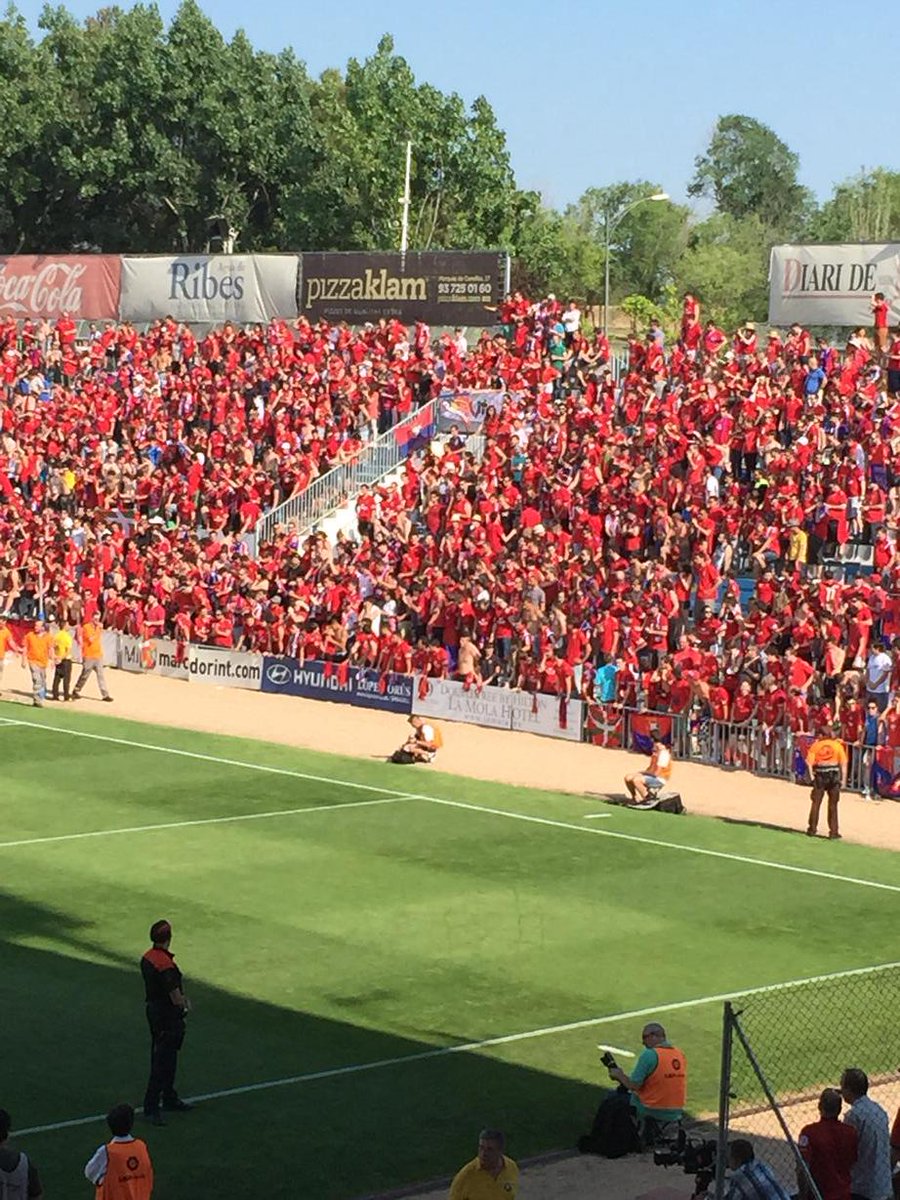 JoanBarberaSBD's tweet photo. Brutal l'afició del @CAOsasuna http://t.co/Yui1yNxh7E