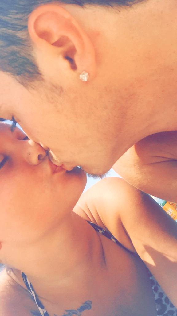 shelbiiiiiii's tweet photo. Only you can set my heart on fire❤️🔥 @ChadParnell_ http://t.co/MJkHnYPYyU