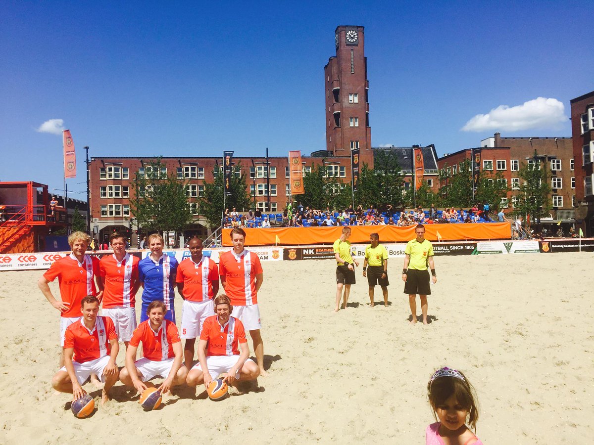 Heerlijke dag. Gewonnen van Egmond met 4-1. Zuur: Final sec verloren van Lansingerland 4-3. #beachsoccer #eredivisie