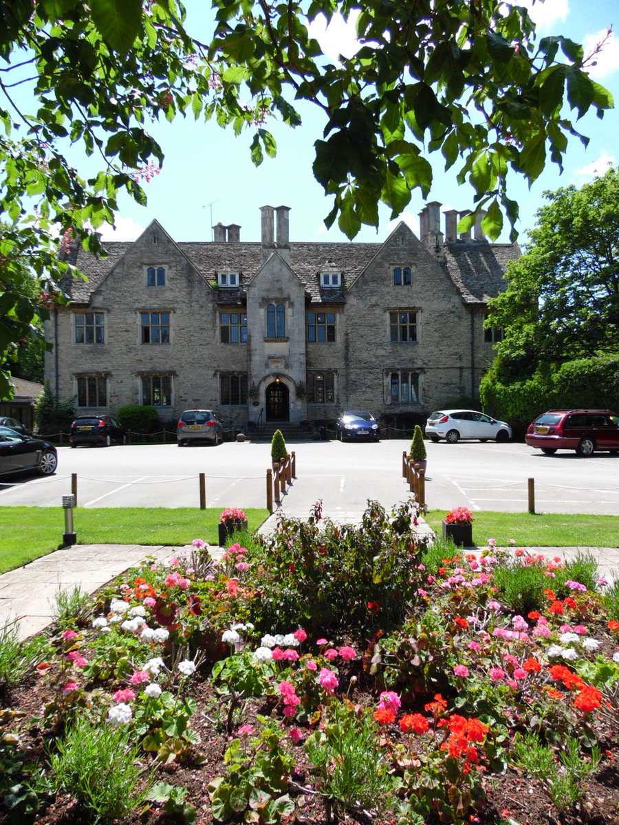 StonehouseCourt's tweet photo. We Cant get enough of this #sunshine - Anyone for #Pimms on the #Terrace? @lovingcotswolds @citcphoto @VisitCotswolds http://t.co/ZqQlAO9Ghr