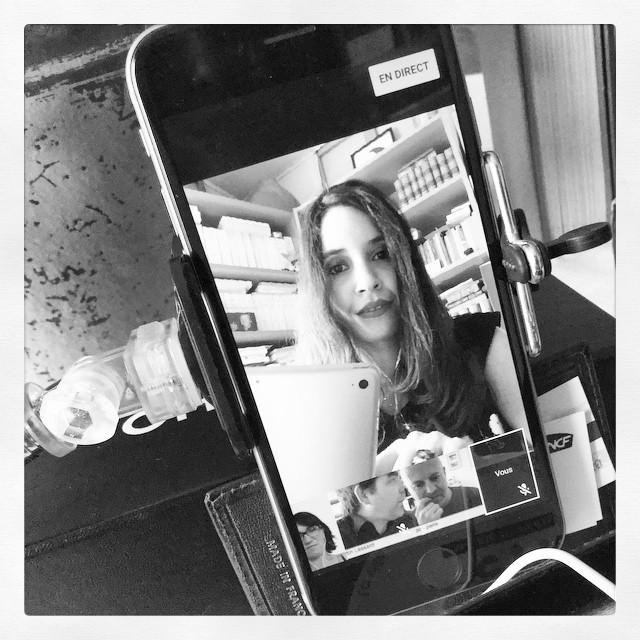 memviv's tweet photo. Installation de @natachaqs pour #hangout des #SuperUsers #Periscope http://t.co/2l66w5y0gt 
🎥👉 https://t.co/ZMO3d7vJk4 w/ @bdescary @PPC #rt