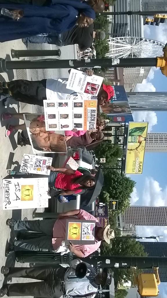 NONHRO92's tweet photo. #JusticeforNick #CNNrally http://t.co/YepRtphuXT
