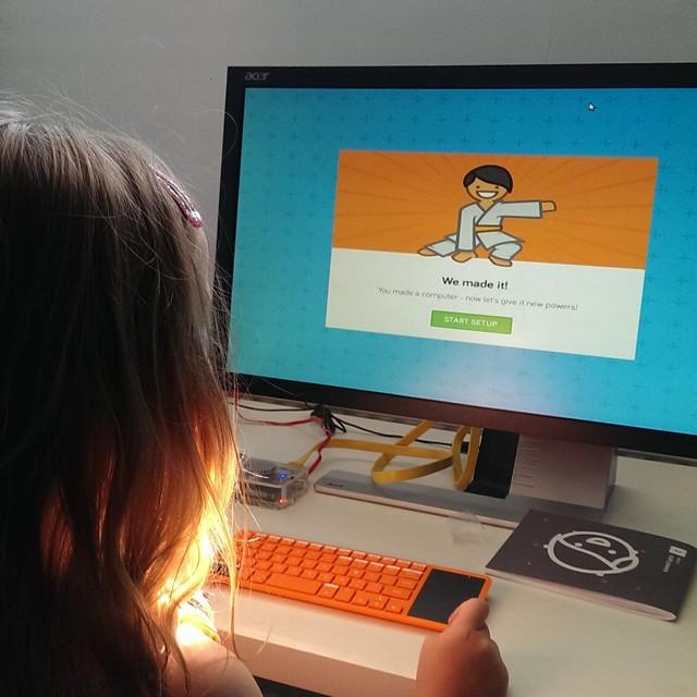 Insta_RaspPi's tweet image. ift.tt/1In5hXW - In business! #kanocomputer #girlsintech #raspberrypi #STEM by d… ift.tt/1JwT85Y