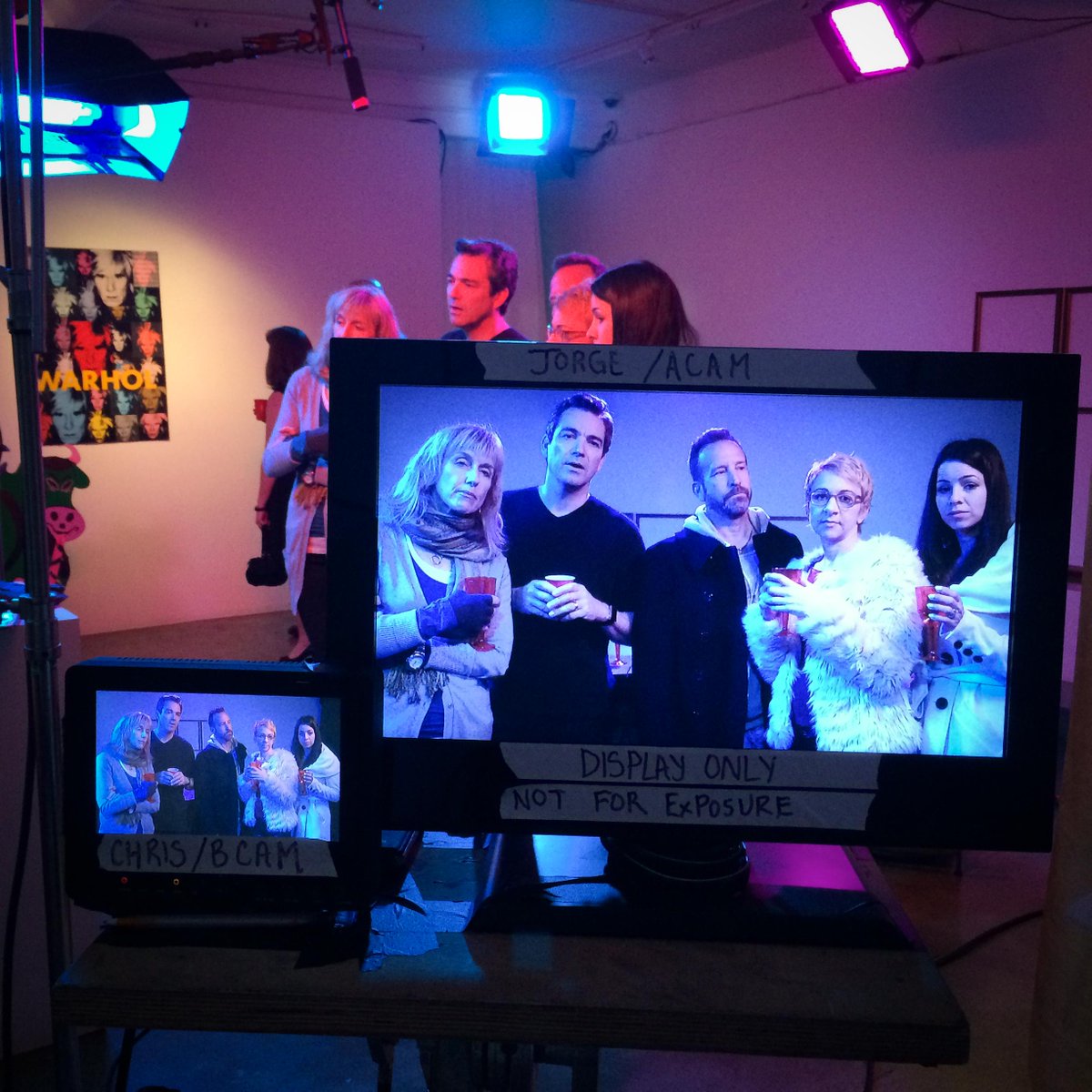 Whole Day Down tweet media