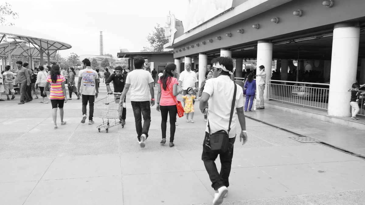 AkashMehta_akki's tweet photo. #flash_back #past #april_2014 #bnw #colorsplash #adventure #ex_gf http://t.co/Sq2WAnCHDp
