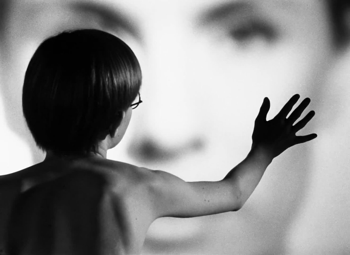 raysofCINEMA's tweet photo. PERSONA (1966)
Directed by Ingmar Bergman
Cinematography by Sven Nykvist http://t.co/hrMXq9YNrq