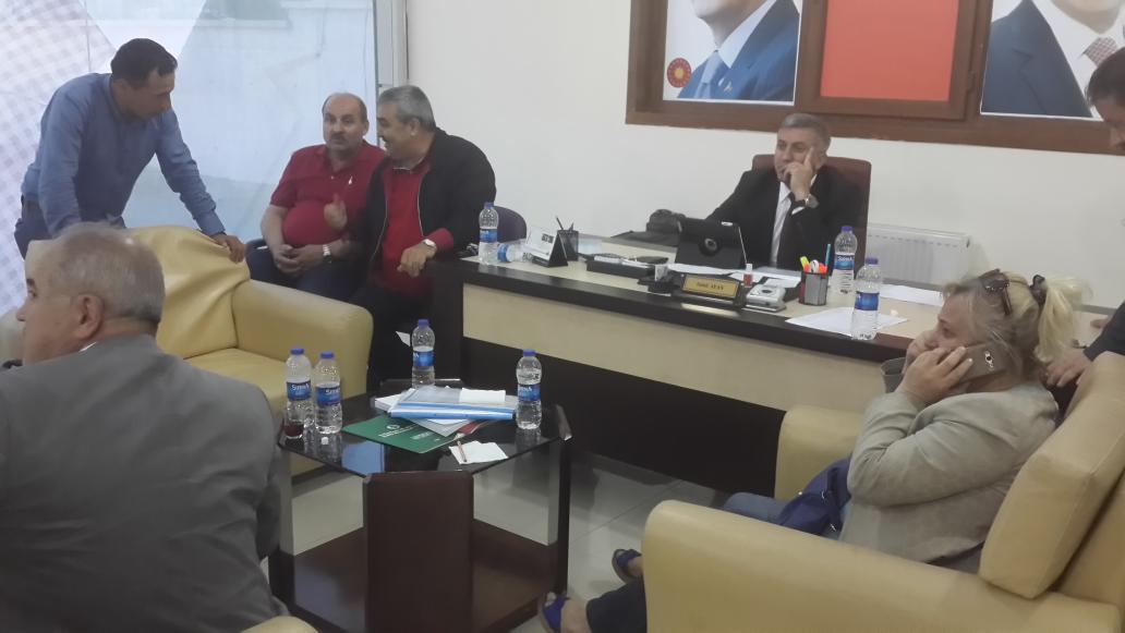 skmaltindag's tweet photo. ALTINDAĞ SKM MERKEZİMİZ VE TEŞKİLATIMIZ SEÇİM SONUÇLARI İÇİN BİRLİKTE. http://t.co/ARbjypKUGx