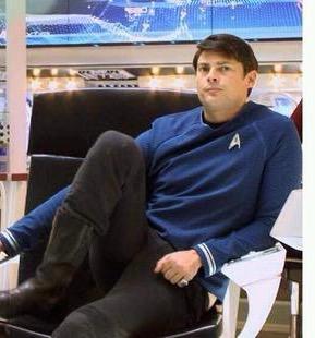 Happy birthday to this dork, Karl Urban. 