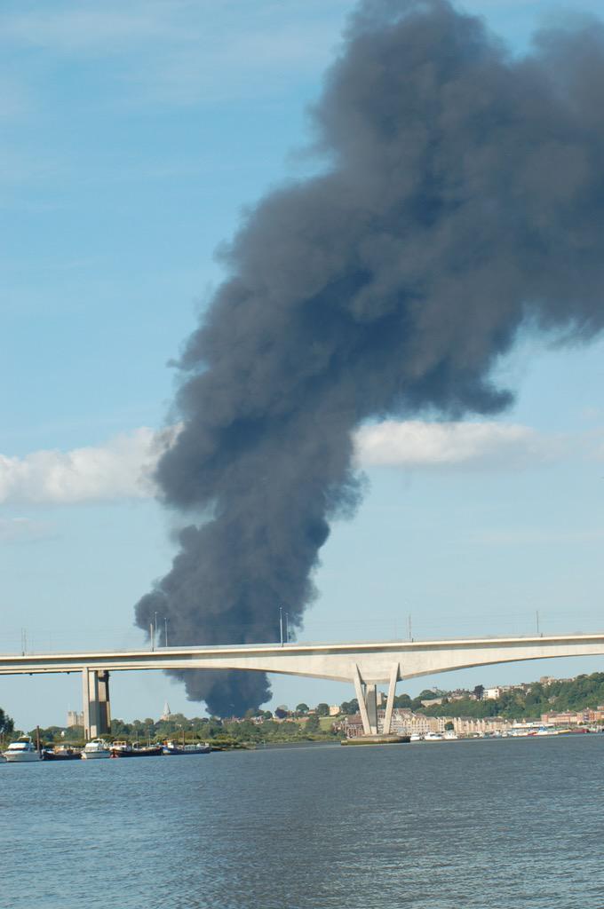 jenkendall's tweet photo. @Kent_999s fire at Rochester from Cuxton http://t.co/1p1dIQuXtl