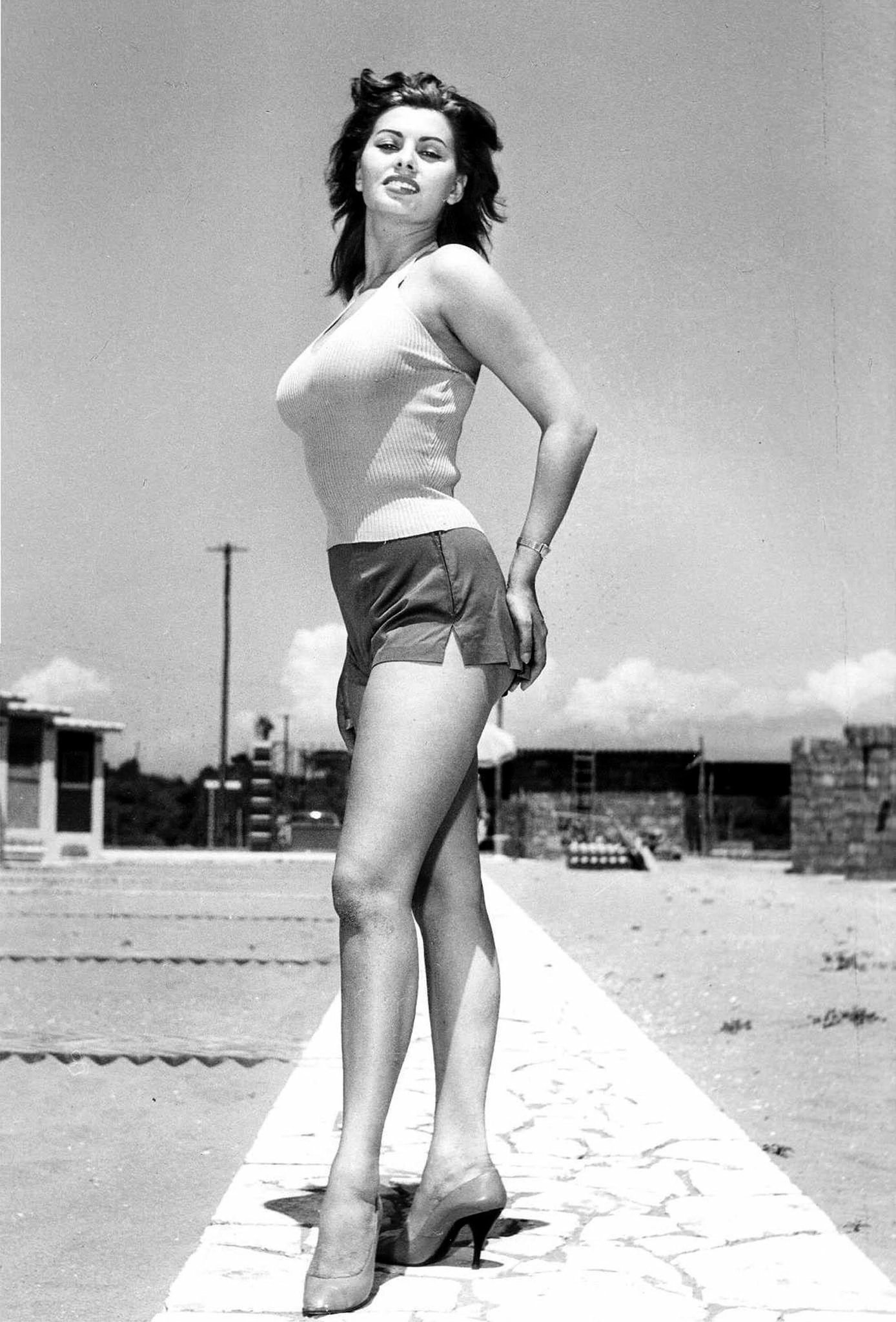 Ali Wentworth,Norma Jean Darden XXX fotos Miyuu Sawai,Kelli Garner Arantxa Sanchez 4 Grand Slam singles titles,Paula Pell Adult movies Dorothy McGuire,Griffith Jones (1909?007)