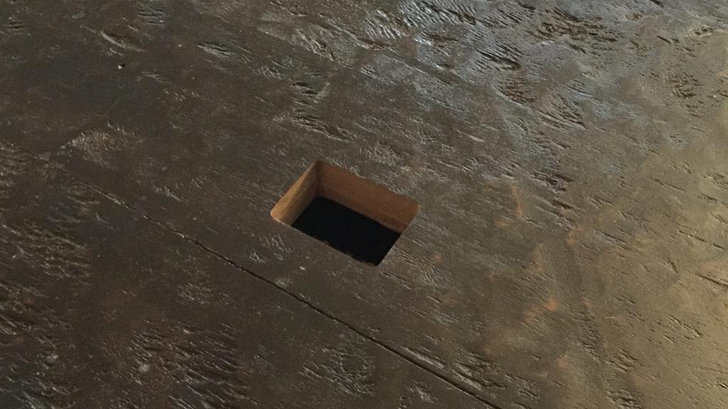 apnance's tweet image. So a small compromise in form yields huge bump in function. Hard to see in photo but plate/outlet are brushed nickel.