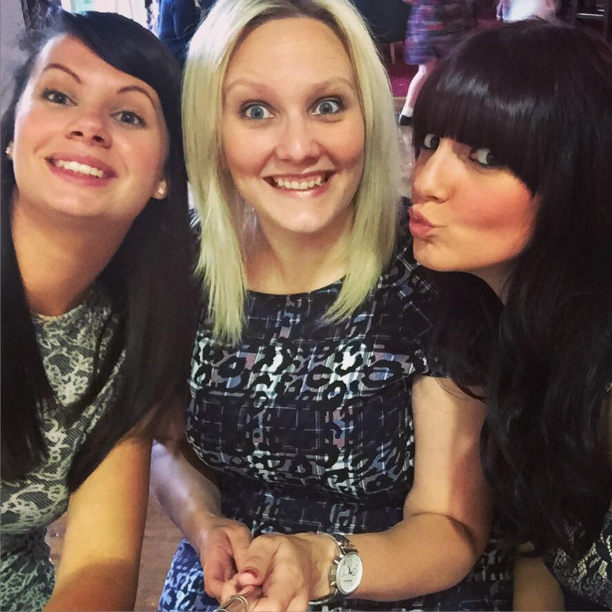 Laurenbfc's tweet photo. ❤️ #wedding #Friends http://t.co/7jLnIOQPZy