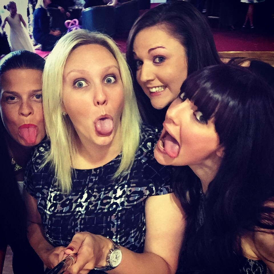 Laurenbfc's tweet photo. ❤️ #wedding #Friends http://t.co/7jLnIOQPZy