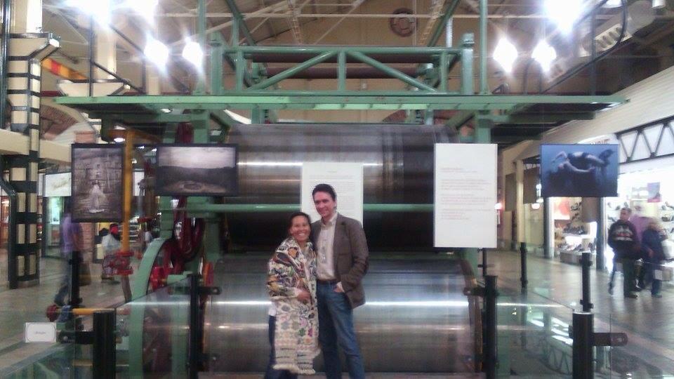 4Toppeople's tweet photo. Montando la Expo ahora en @plazacuicuilco muy felices! Próx. inauguración! @Iya_ReY @DenisJockmans @vicky_vb_makeup http://t.co/0wJ06tSlKy