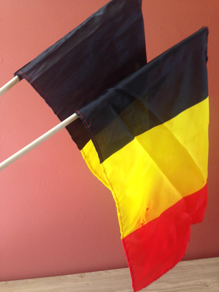 Moscalfo's tweet photo. #frabel - on va botter le derrière de nos chers voisins 👏 http://t.co/lVWkh9nSpu