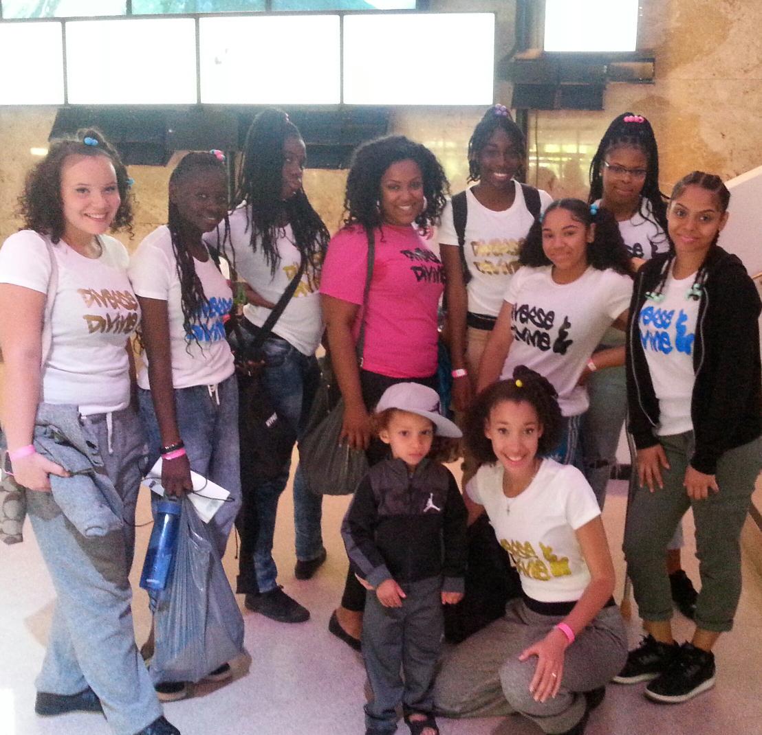 msswade21's tweet photo. FAN FAVORITE Diverse and Devine #StompTo #Stomp2015 http://t.co/O79LAnelLl