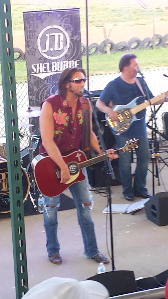 18Manning_Fan's tweet photo. Great show as always last night @JDSHELBURNE http://t.co/jxIEUSqiAU
