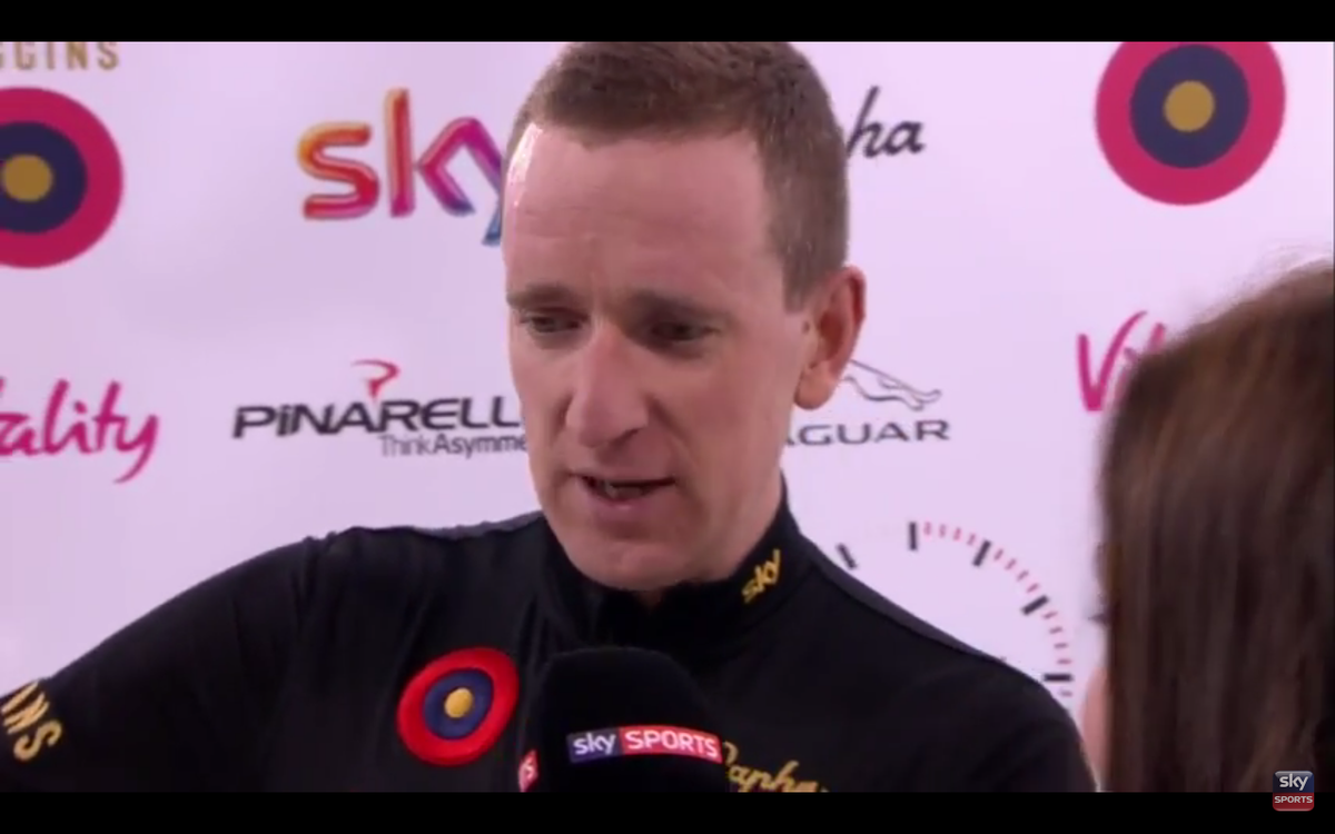 rouleur's tweet photo. Wiggins: 'I went to the hairdresser and the bloke said, ‘What are you up to today?' I said, ‘Not much’. #MyHour http://t.co/WtUoPJCvNV