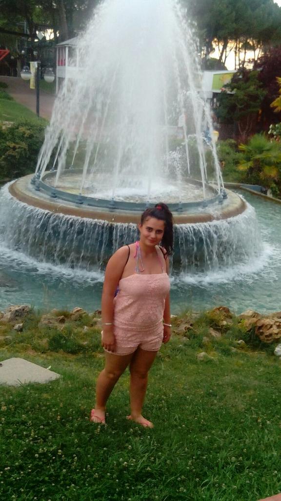 mannuel_15's tweet photo. Vale la pena luchar por lo que vale la pena tener#15 te amo mi niña @AggAlba1996 http://t.co/uCatBBbdgR
