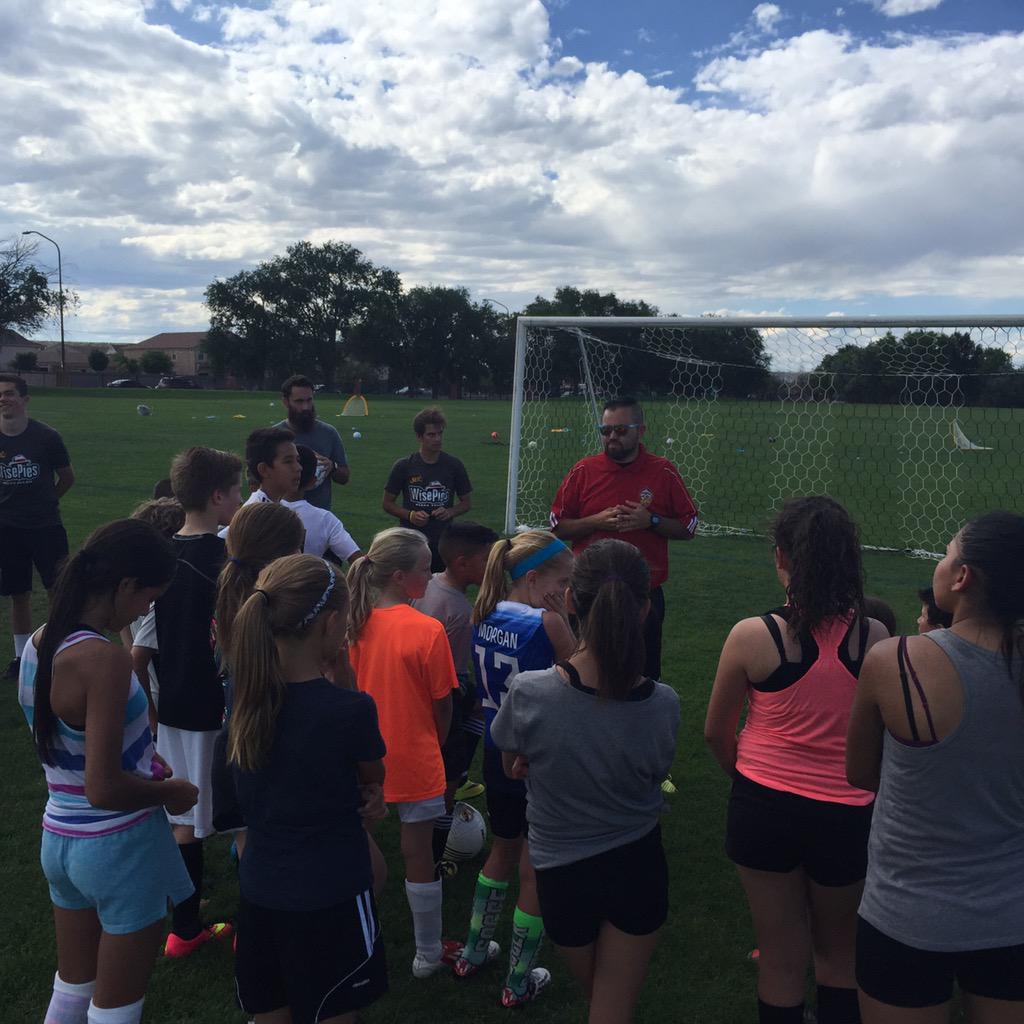 abqsolfc's tweet photo. We had an awesome time today at the @MetroPCS soccer clinic! http://t.co/J4G6pV9USK