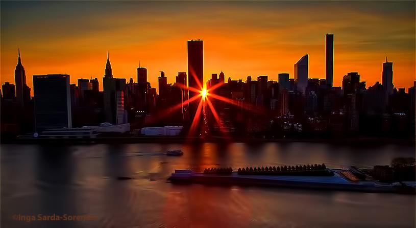 JosephMRyan1's tweet photo. @TEXASSHEBANDIT Sunset in NYC Goodnight Sherry http://t.co/btAh83Xozg