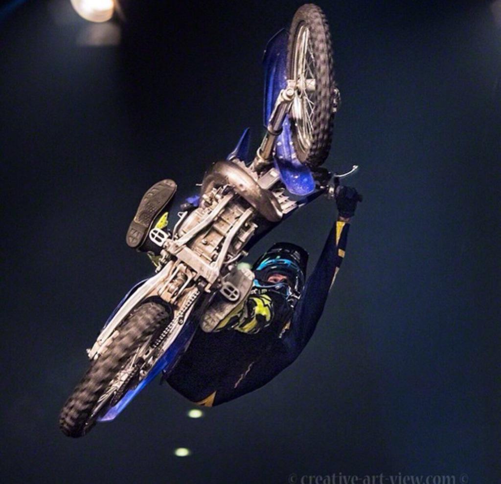 A las 23h hora española #NavyBestWhip Torronteras este es el Hastag correcto!!! Vamos <a href="/ETORRONTERAS/">EDGAR TORRONTERAS</a> 🍌