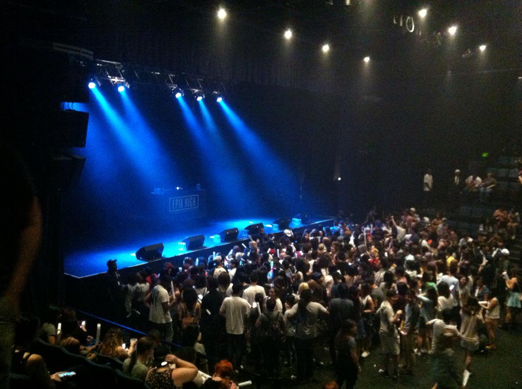 candiiewish's tweet photo. EPIK HIGH!!! #EPIKATLANTA http://t.co/e5kImUJ33L