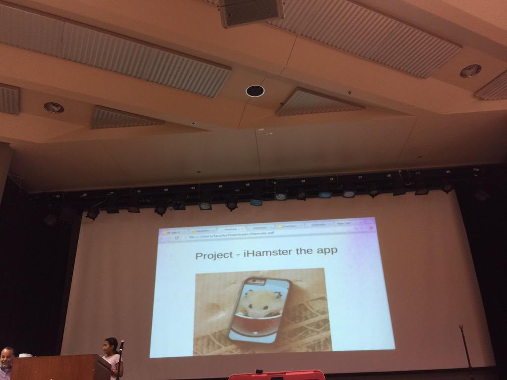 CarlaMays's tweet image. 9 year girl rocks .@SFSU #hackforchangeSF @hackforchange with #iHamster :)