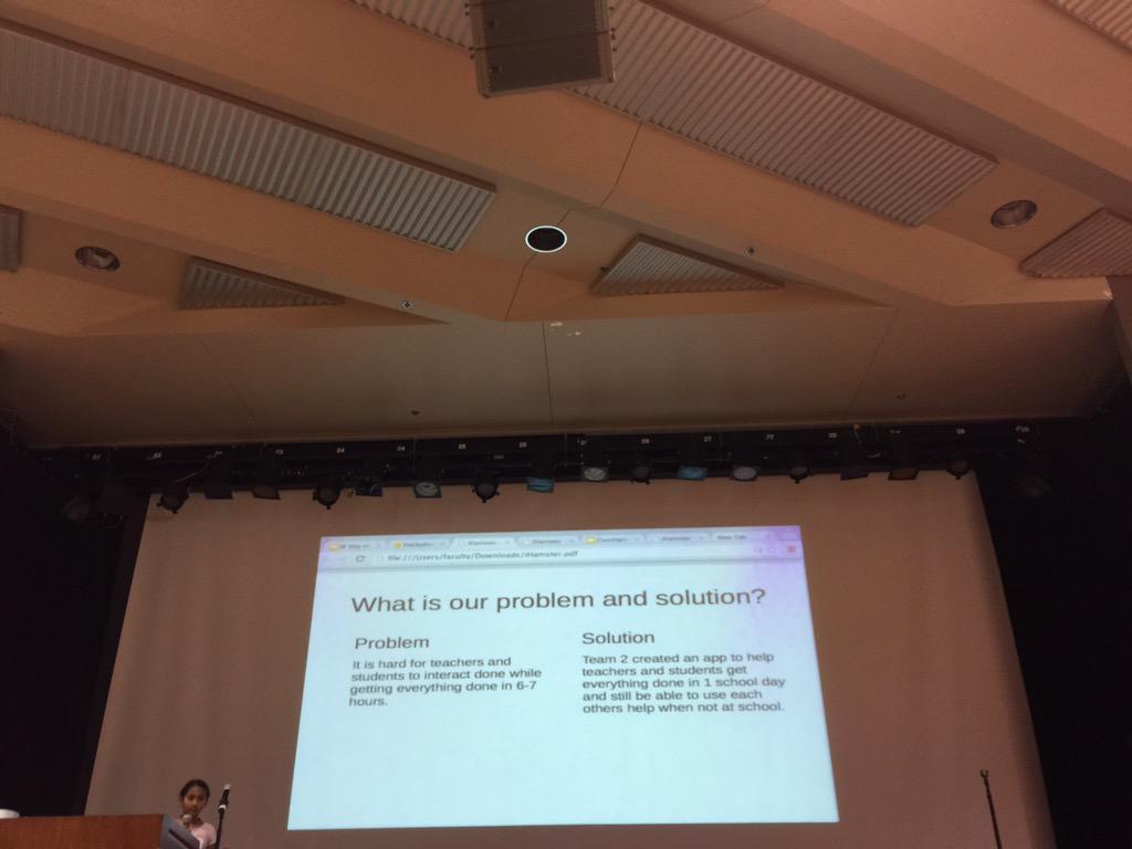 CarlaMays's tweet image. 9 year girl rocks .@SFSU #hackforchangeSF @hackforchange with #iHamster :)