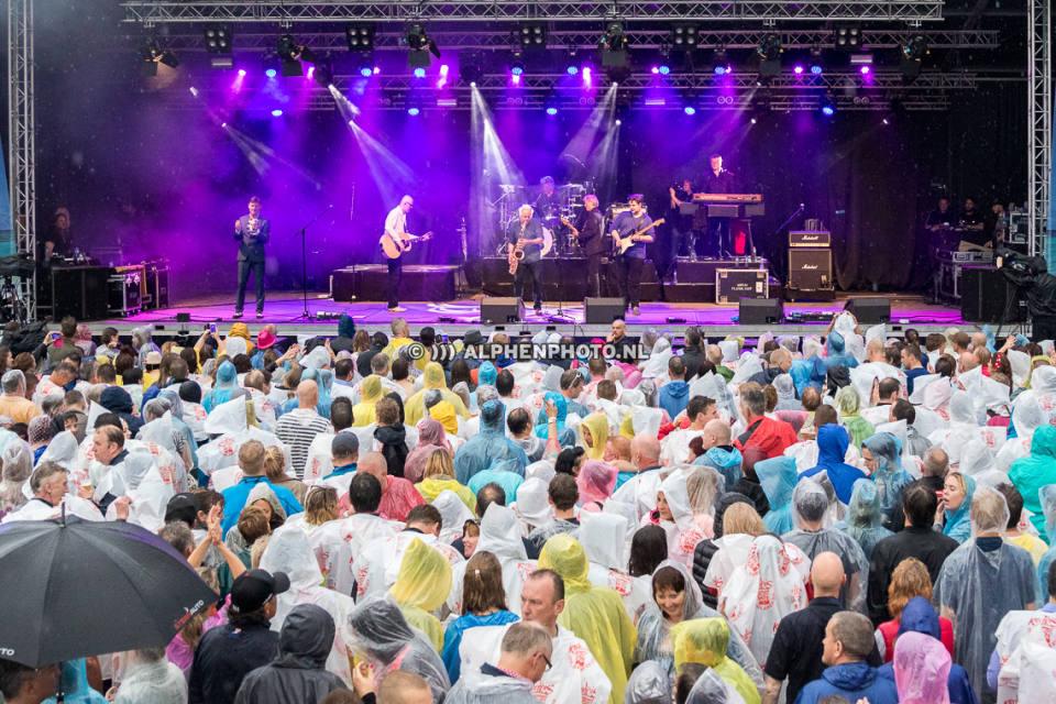 haniff1986's tweet photo. Uitgebreide terugblik op het @Zoomerspektakel met @YolandevanMil, maandag in @LDRijnVeen #zs15 (Foto's: @ronhoenson) http://t.co/o8Ctn1uRms