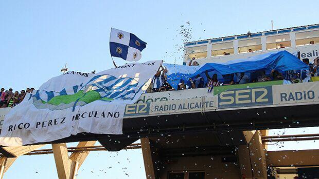 cfhercules's tweet photo. Paso adelante del #HérculesCF ante el @Cadiz_CF Gracias por vuestro aliento!! http://t.co/jqX6733BQM http://t.co/Wzvq2Q2J9s