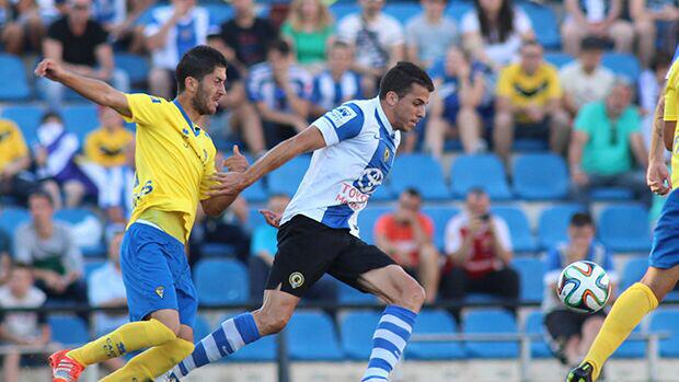 cfhercules's tweet photo. Paso adelante del #HérculesCF ante el @Cadiz_CF Gracias por vuestro aliento!! http://t.co/jqX6733BQM http://t.co/Wzvq2Q2J9s