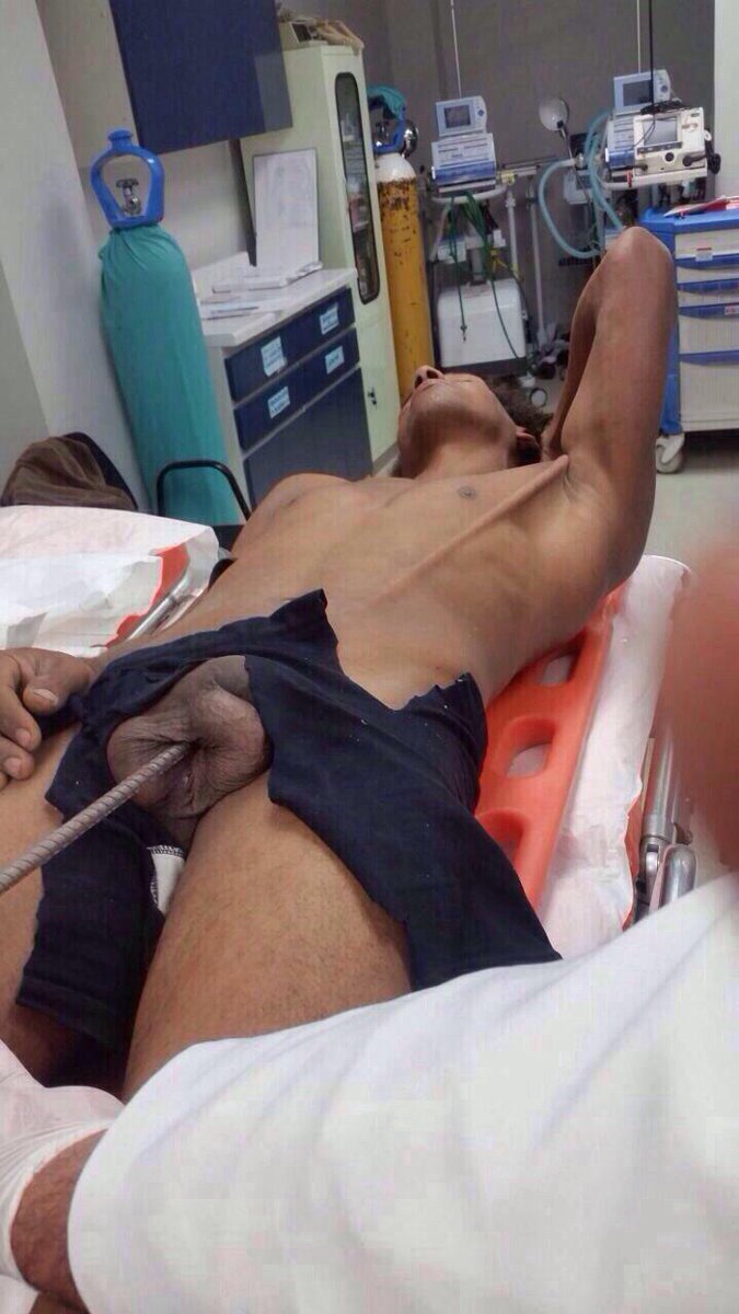 terrifyingposts's tweet photo. This guy fell from the 3rd floorand landed on a metal rod. He survived. http://t.co/d7FkqEIOwr