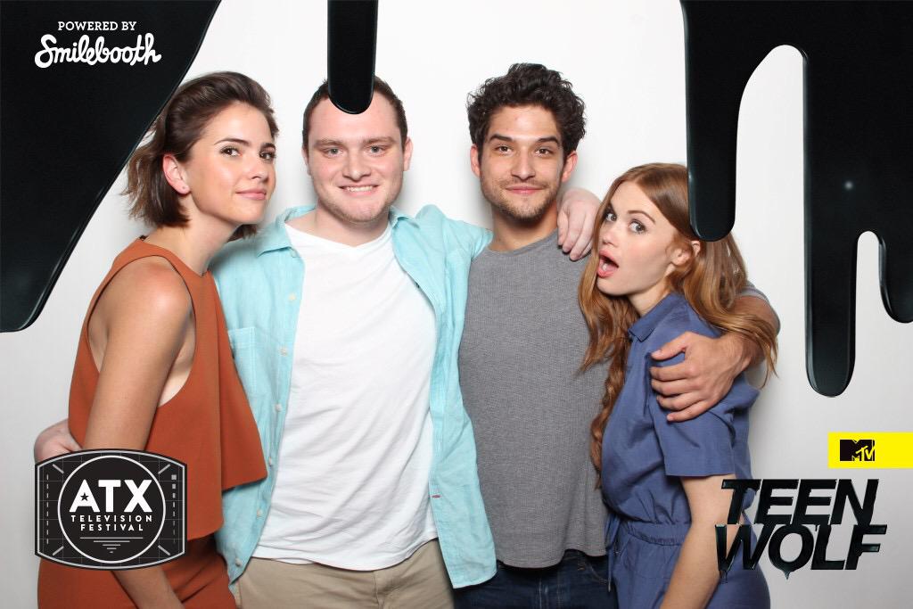 austintatiousxo's tweet photo. Three beauties and a beast @tylergposey @hollandroden @shelleyhennig #imthebeast http://t.co/pe72doOOdh