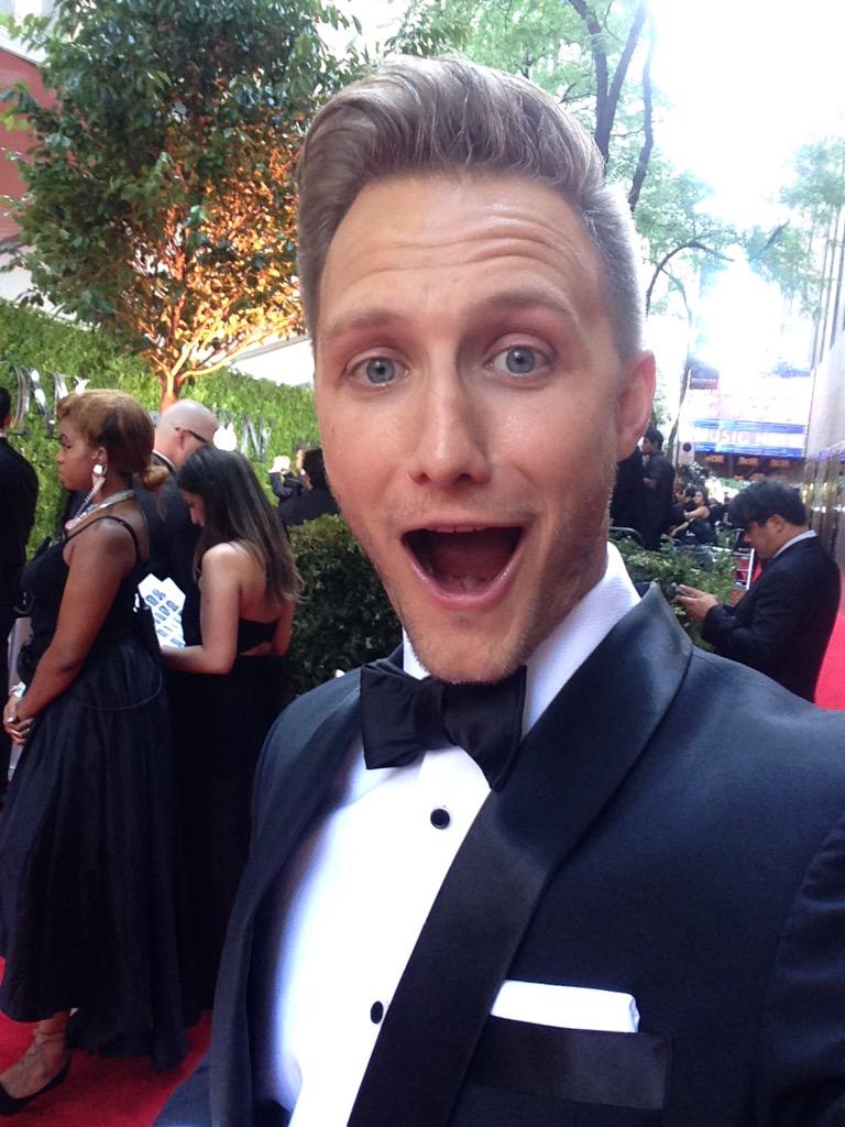 Broadway_Style's tweet photo. We're in position! @cjHANKE on the #TonysRedCarpet, @haypod22 backstage & @NathanJohnsonNY inside #TonyAwards http://t.co/Vl2i0xCS4u