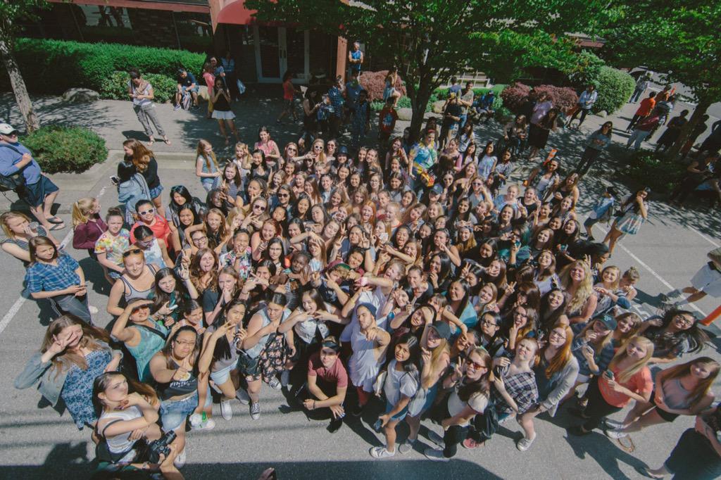 7DaysOnTheRoad's tweet photo. Vancouver!!  Here's our group photo, thx for coming out, we all had a good 'ollll time  :) http://t.co/9bpU0vyRUm