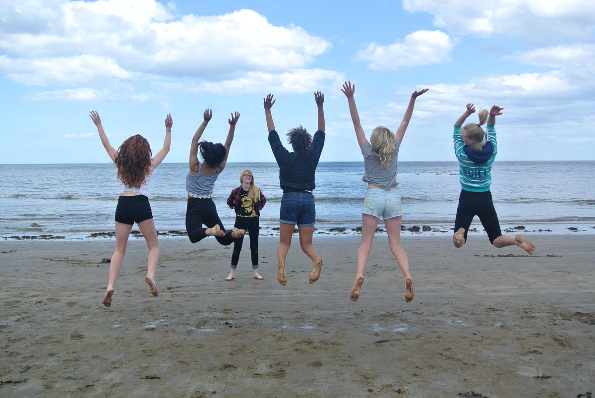 BoothamBoarding's tweet photo. Highlights of @BoothamSchool boarders' trip to #Scarborough.
#catchmeifyoucan #beachjump #digdeeper #naponthebeach http://t.co/IY0u8B0zgz