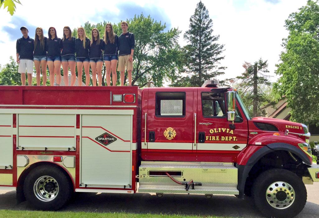 BOLDGirlsGolf's tweet photo. Off to state we go!!! ⛳️🏆💪🏼 🚒 http://t.co/9OesZWzoAE