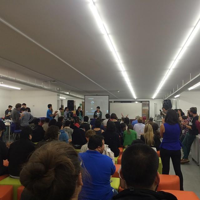 housenovo's tweet photo. El cierre de #swvina en #GarageUAI con @Housenovo @startupChile http://t.co/uXq3zinHxM