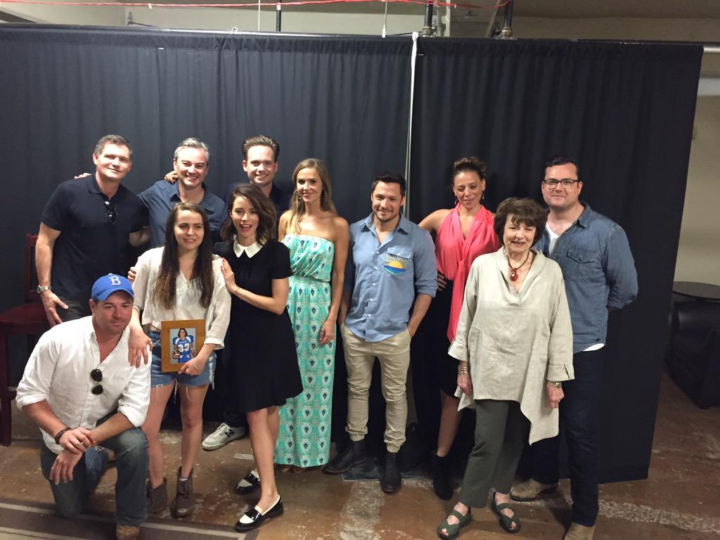 LongmirePosse's tweet photo. RT @mamalou8: What fun! @ATXFestival #DawsonsCreekscriptreading http://t.co/iCGfxhPjE8”
