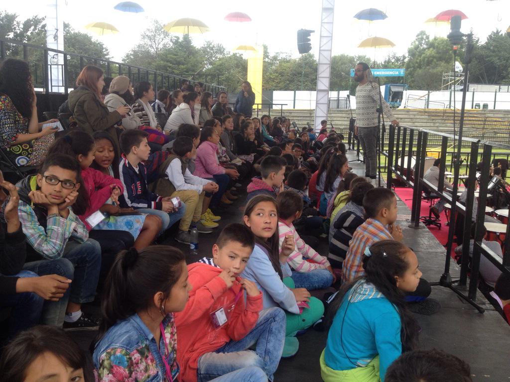 filarmonibogota's tweet photo. El Himno a la Alegría en versión de nuevas agrupaciones Juveniles hoy en ensayo inauguración #FIDED @Compensar_info http://t.co/SuSgpC4sp3