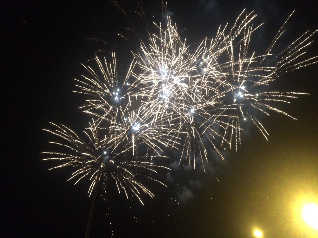 toledodeporte's tweet photo. La tradicional pólvora y fuegos artificiales ponen fin a las fiestas del Corpus Christi Toledo 2015 http://t.co/LCnAuRKvoL