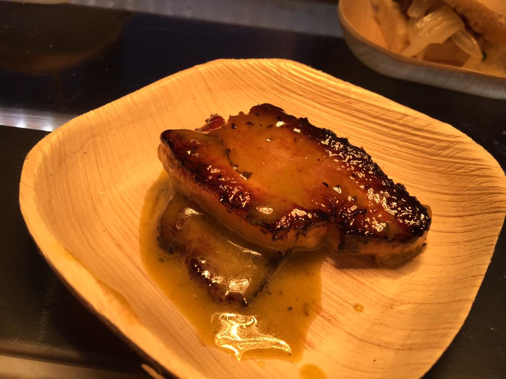 1MandaBear's tweet photo. Pork belly, crab fritter were so yummy #CenterPlace @LevisStadium @BiteSV #BiteSV #food #tech #makingadifference http://t.co/IFKHVo6njW