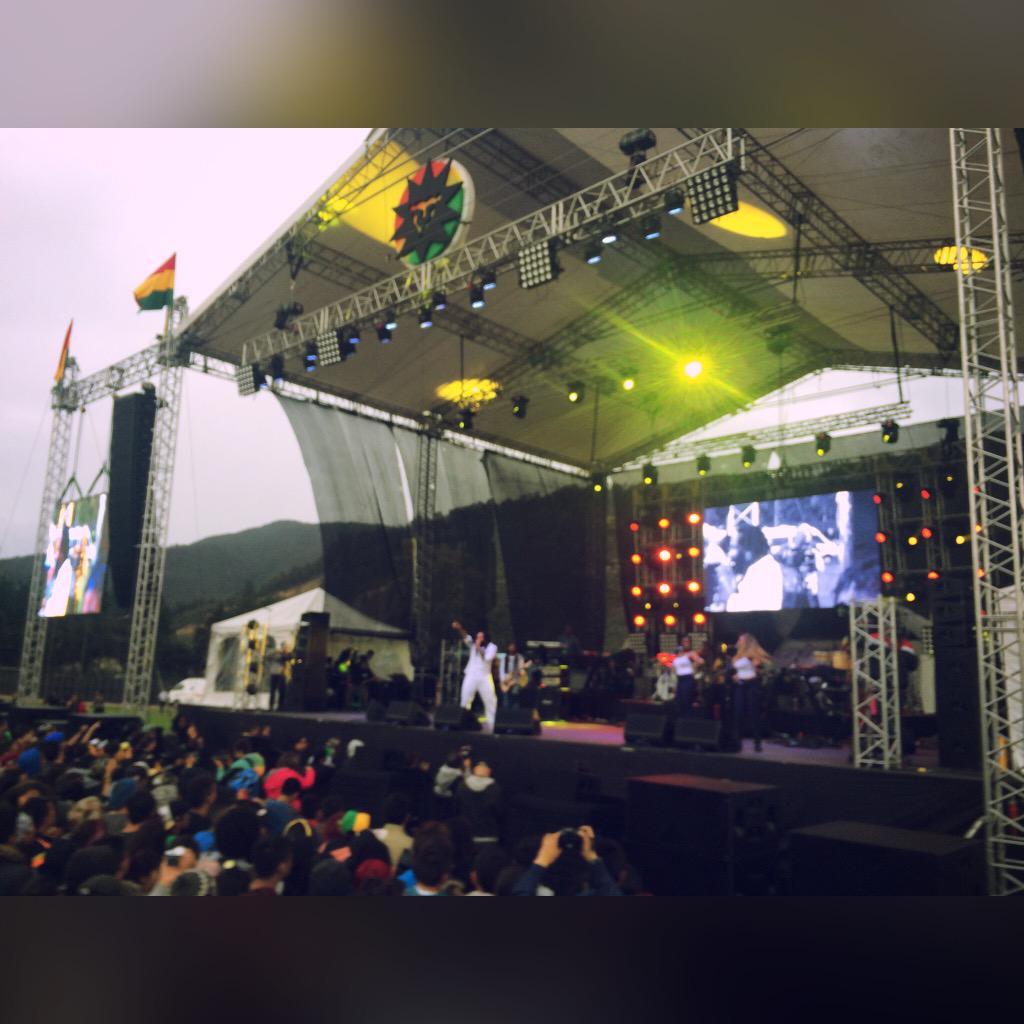 Dealonzo21's tweet photo. El señor #kyManiMarley en tarima @FestivalJamming #Jamming2015 http://t.co/8QNHJUxeHg